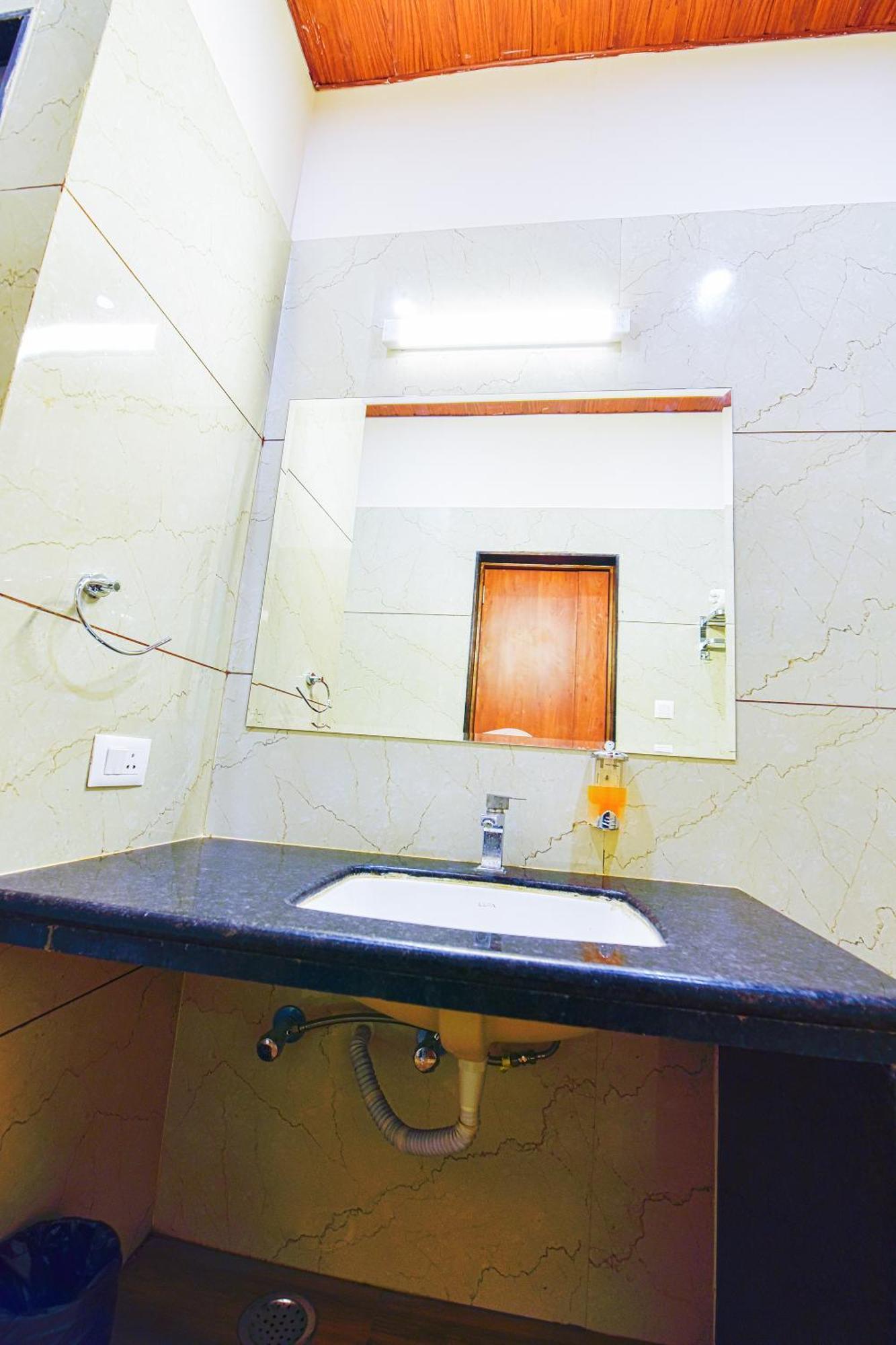 Hotel Remark Udaipur Eksteriør bilde